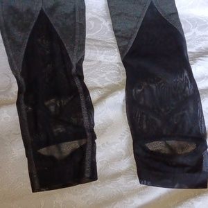 Legging must buy 2 items